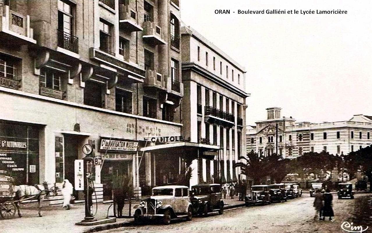 Oran - Boulevard Gallieni et Lycee Lamoriciere.jpg